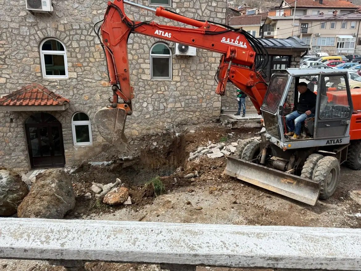 (Фото) Започна изградбата на минарето на Горна Џамија