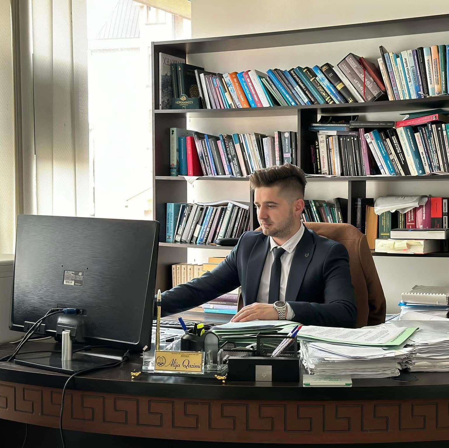 Адвокатот Алија Ќазими утре ја отвара својата сопствена канцеларија во Струга